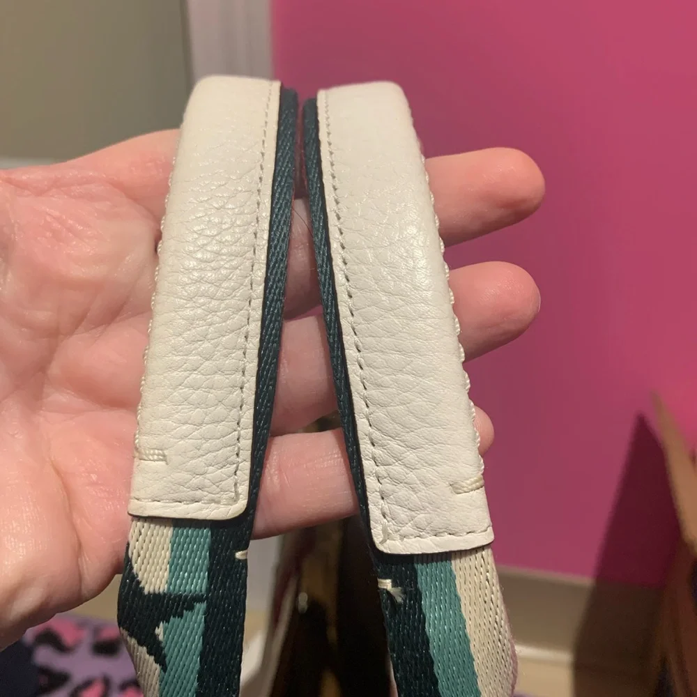 Coach x Marvel Jes Tote in Signature Canvas with Patches - Picture 7 of 16